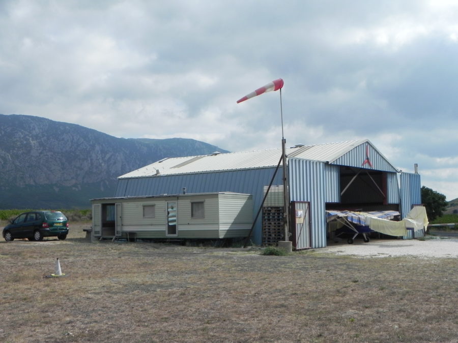 LF6652-hangar-mobil-home